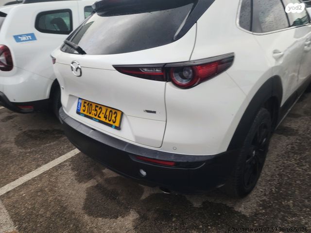 מודעת רכב מאזדה CX-30