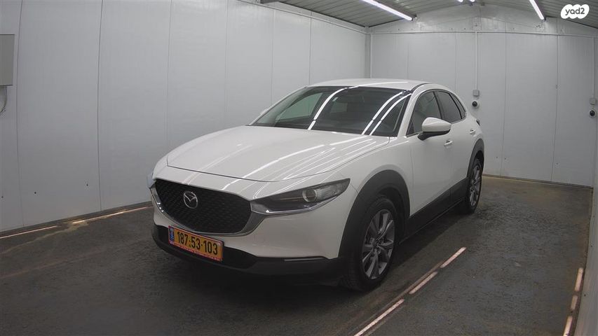 מודעת רכב מאזדה CX-30