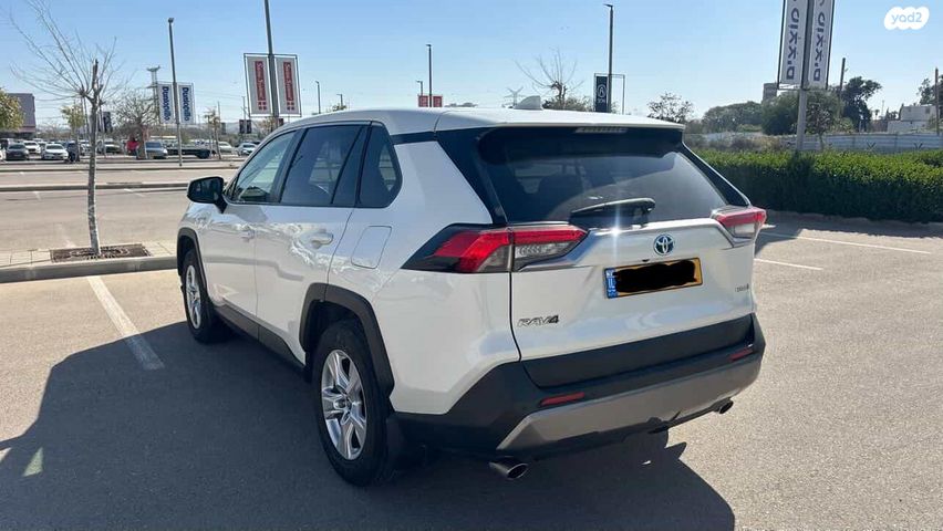 מודעת רכב טויוטה RAV4
