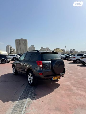 מודעת רכב טויוטה RAV4