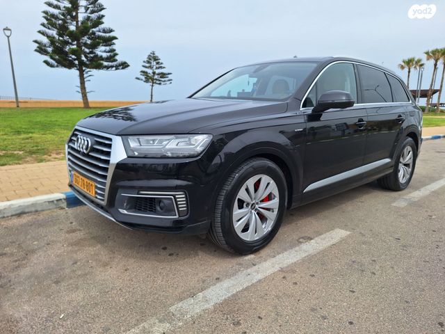 מודעת רכב אאודי Q7 1