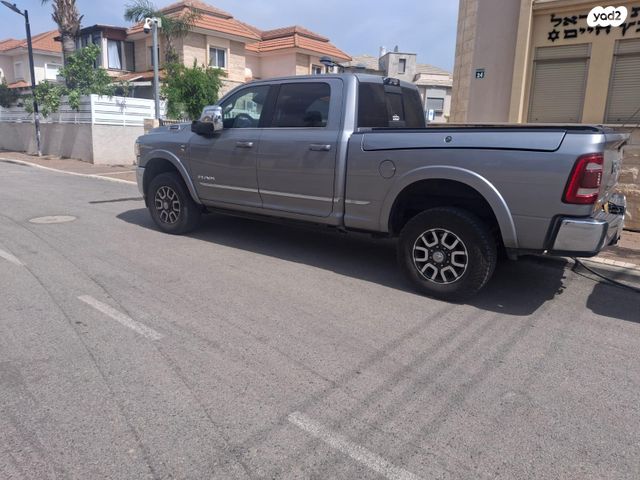 מודעת רכב דודג'