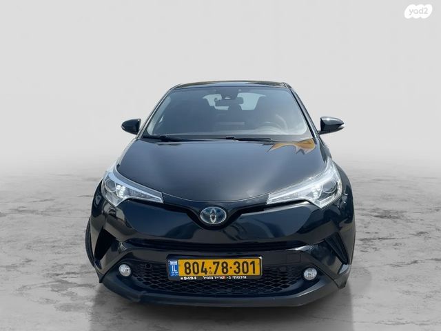 מודעת רכב טויוטה C-HR