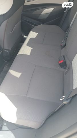 מודעת רכב טויוטה קורולה 1