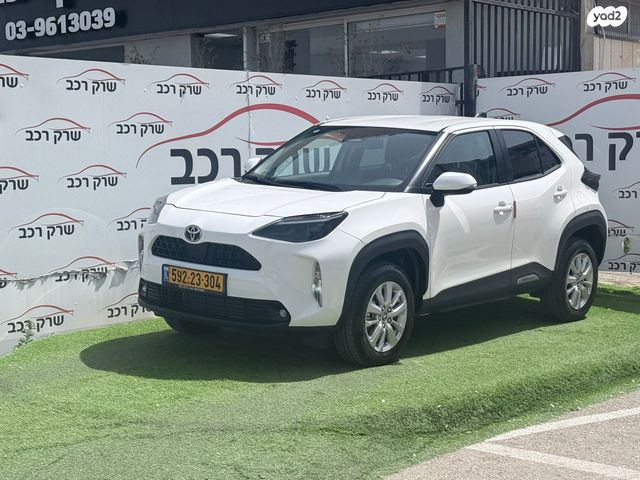 מודעת רכב טויוטה יאריס קרוס