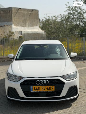 מודעת רכב אאודי A1 1