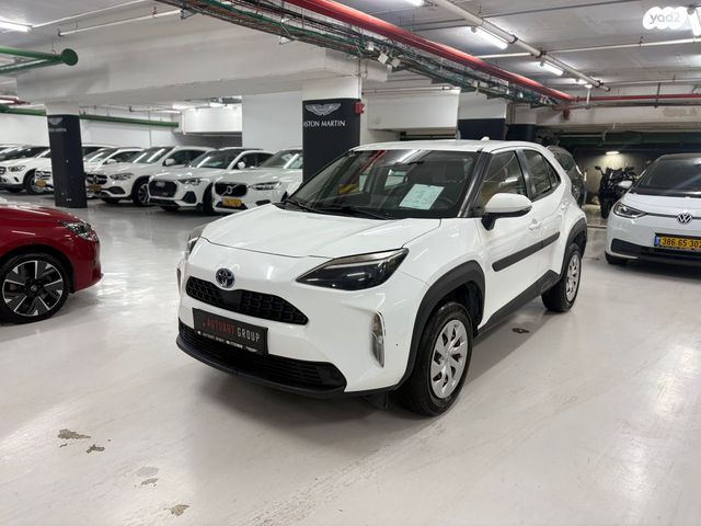 מודעת רכב טויוטה יאריס קרוס