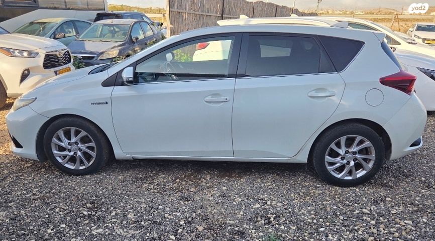 מודעת רכב טויוטה אוריס