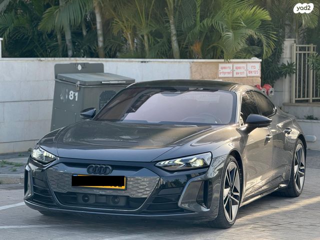 מודעת רכב אאודי E-tron GT