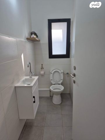 אריק איינשטיין 105