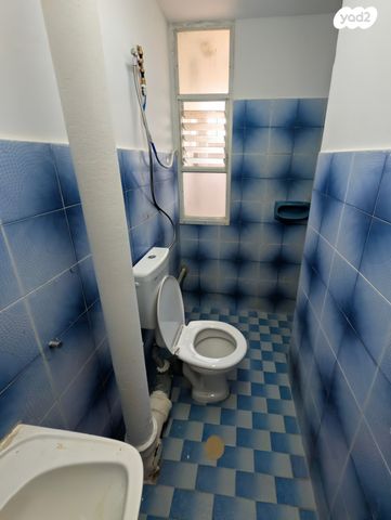 רחבעם זאבי 32