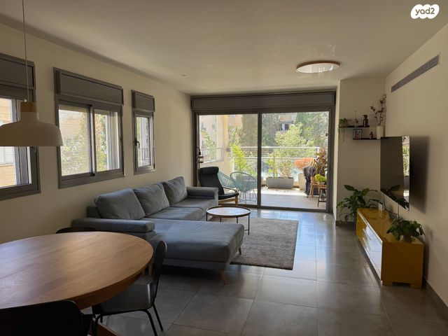 טשרניחובסקי 21