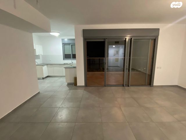 חיים הרצוג 15