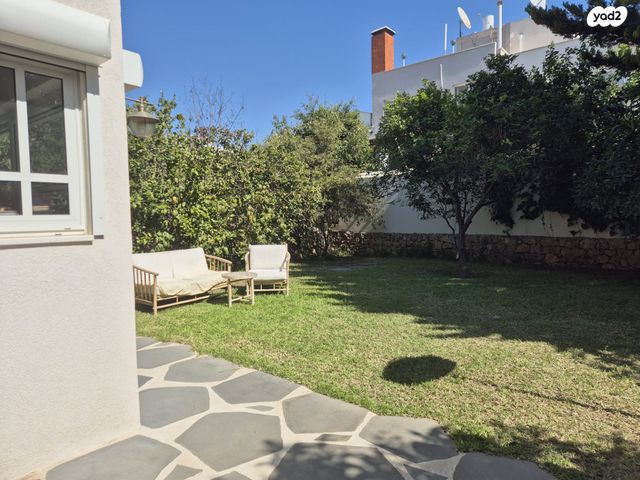 דרך האחווה 1