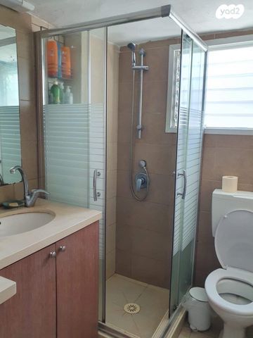 אוריאל אקוסטה 13