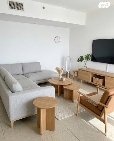 ניסים אלוני 12