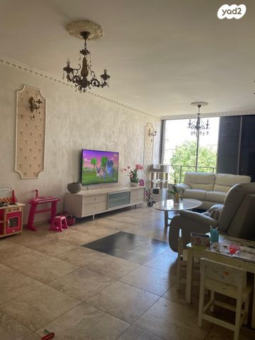 רמז, מערב ותיק