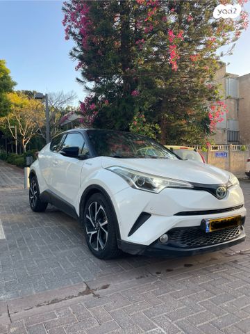 מודעת רכב טויוטה C-HR