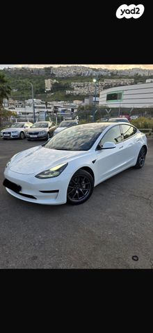 מודעת רכב טסלה מודל 3