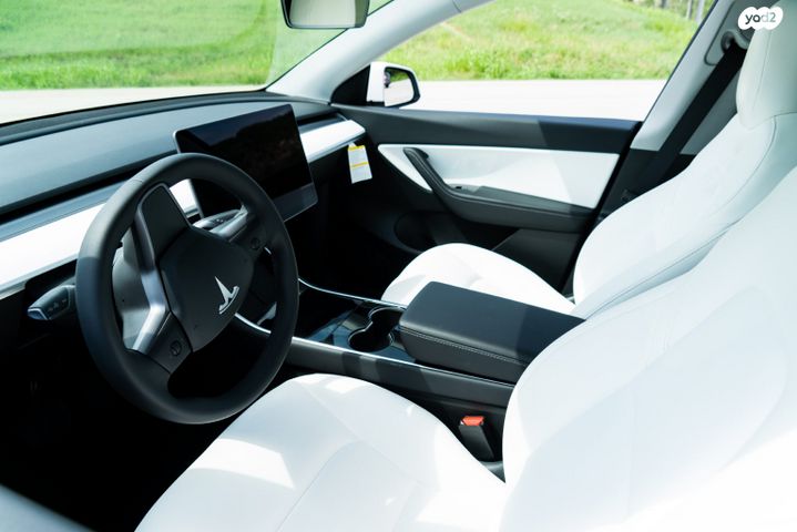 מודעת רכב טסלה מודל Y