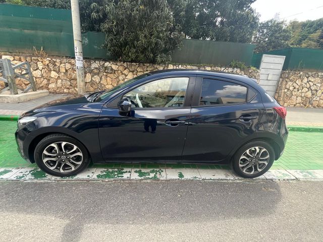 מודעת רכב מאזדה 2