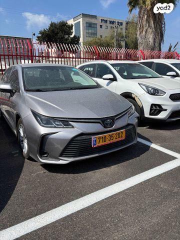 מודעת רכב טויוטה קורולה