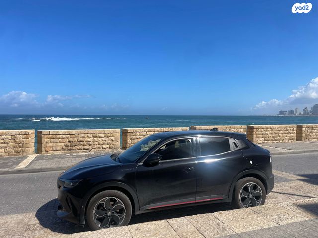 מודעת רכב אלפא רומיאו ג'וניור