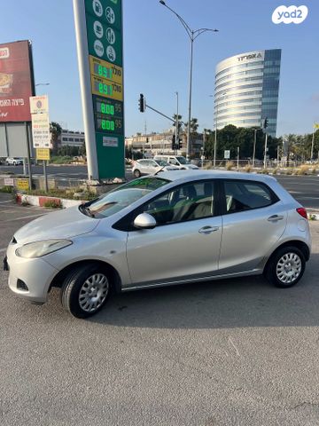 מודעת רכב מאזדה 2