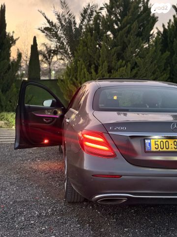 מודעת רכב מרצדס-בנץ E-class