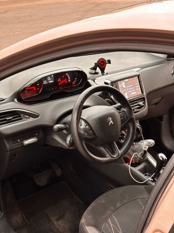 מודעת רכב פיג'ו 208