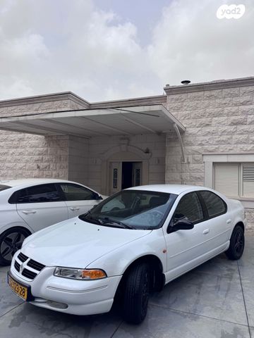 מודעת רכב קרייזלר סטרטוס