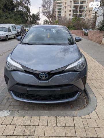 מודעת רכב טויוטה C-HR