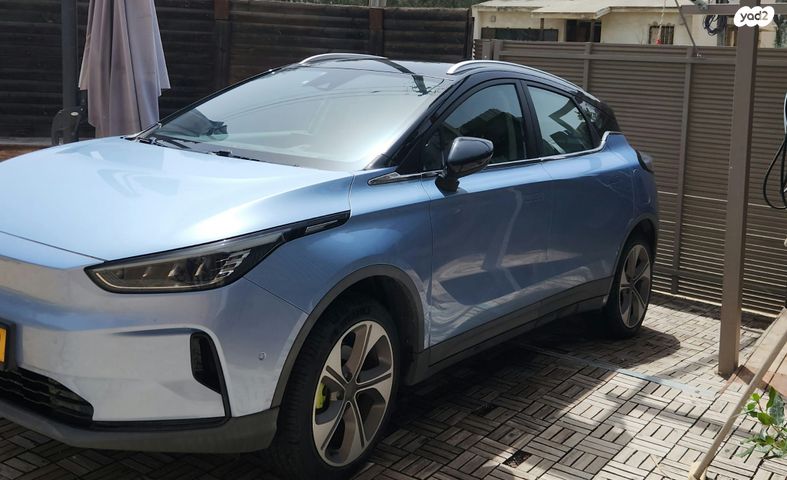 מודעת רכב ג׳ילי Geometry C