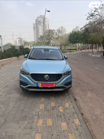 מודעת רכב אם ג'י ZS