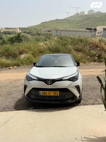 מודעת רכב טויוטה C-HR