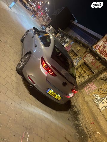 מודעת רכב מאזדה 3