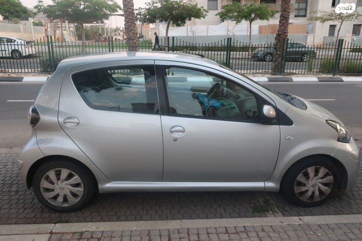 מודעת רכב טויוטה אייגו