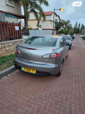 מודעת רכב מאזדה 3