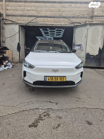 מודעת רכב ג׳ילי Geometry C
