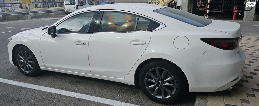 מודעת רכב מאזדה 6