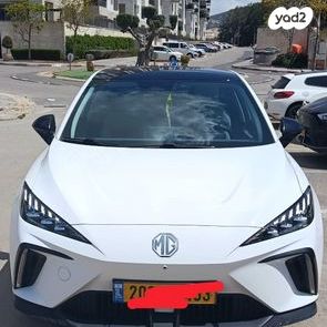 מודעת רכב אם ג'י MG4