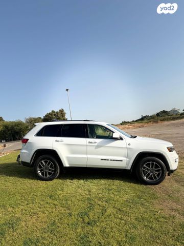 מודעת רכב ג'יפ גרנד צ'ירוקי