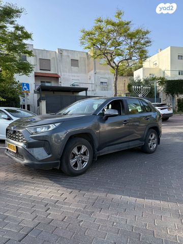 מודעת רכב טויוטה RAV4
