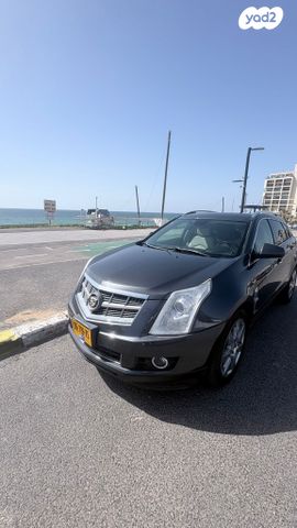 מודעת רכב קאדילק SRX