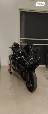 מודעת רכב ימאהה YZF-R1