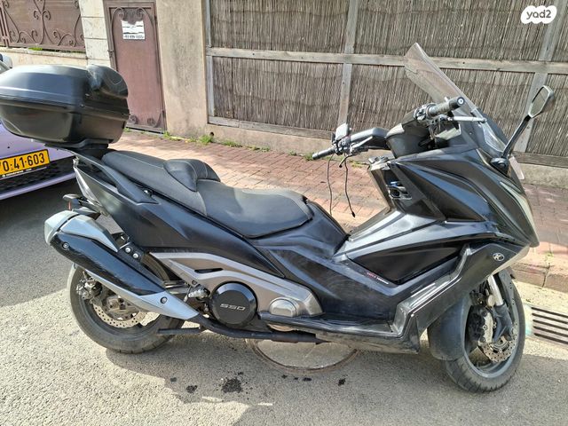מודעת רכב קימקו AK 550