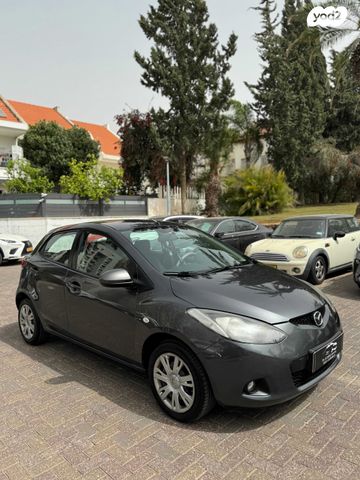 מודעת רכב מאזדה 2