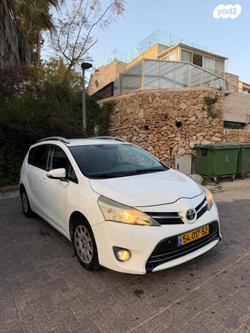 מודעת רכב טויוטה ורסו