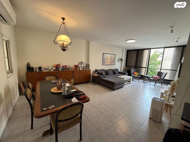 אמיל זולא 16