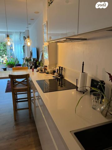 מרכז בעלי מלאכה 32